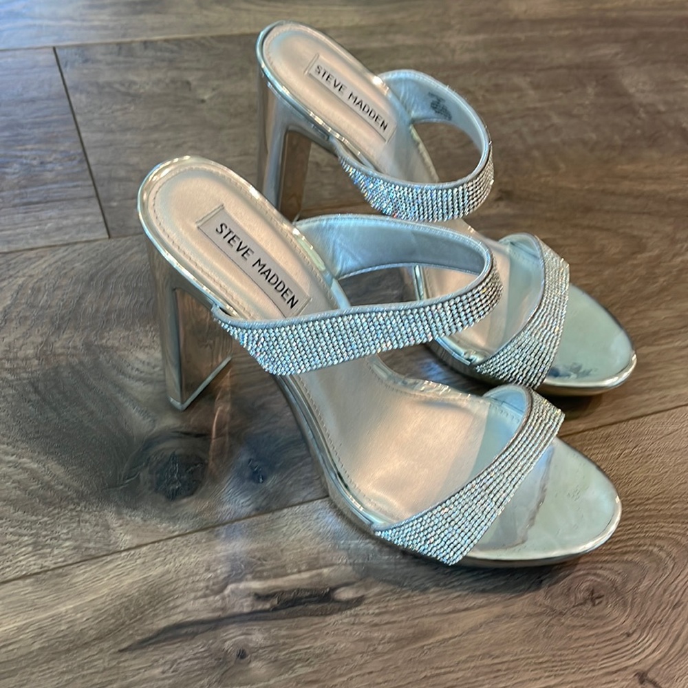 Steve Madden sandals